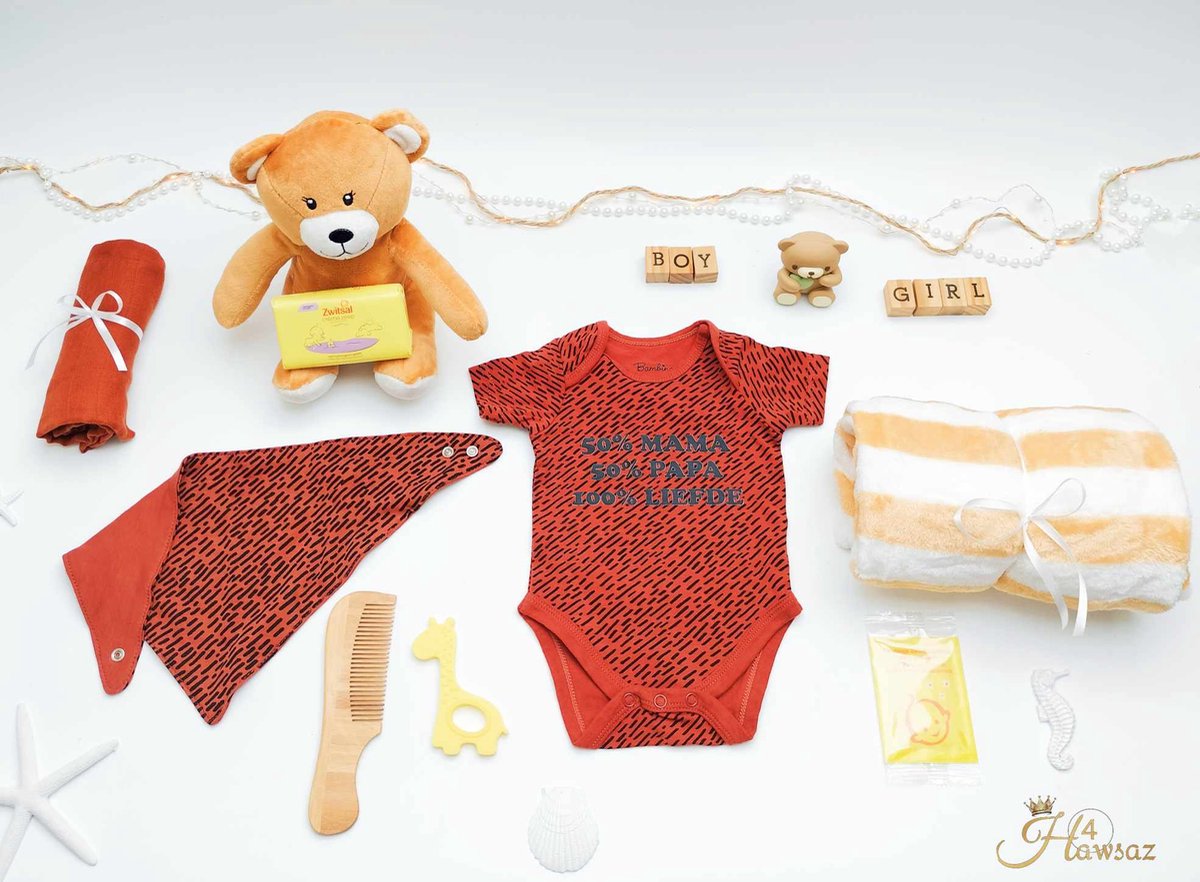 Goedkoopste Luxe kraamcadeaus - Genderneutraal baby cadeau 9 stuks - Gepersonaliseerd cadeau - Hawsaz.nl - Kam - Geboortecadeau - Babyshower - Baby knuffel beer - Rompertje met tekst - Babydeken - babysets - Zwitsal - Babykleding - Babycadeau - Babygeschenkset
