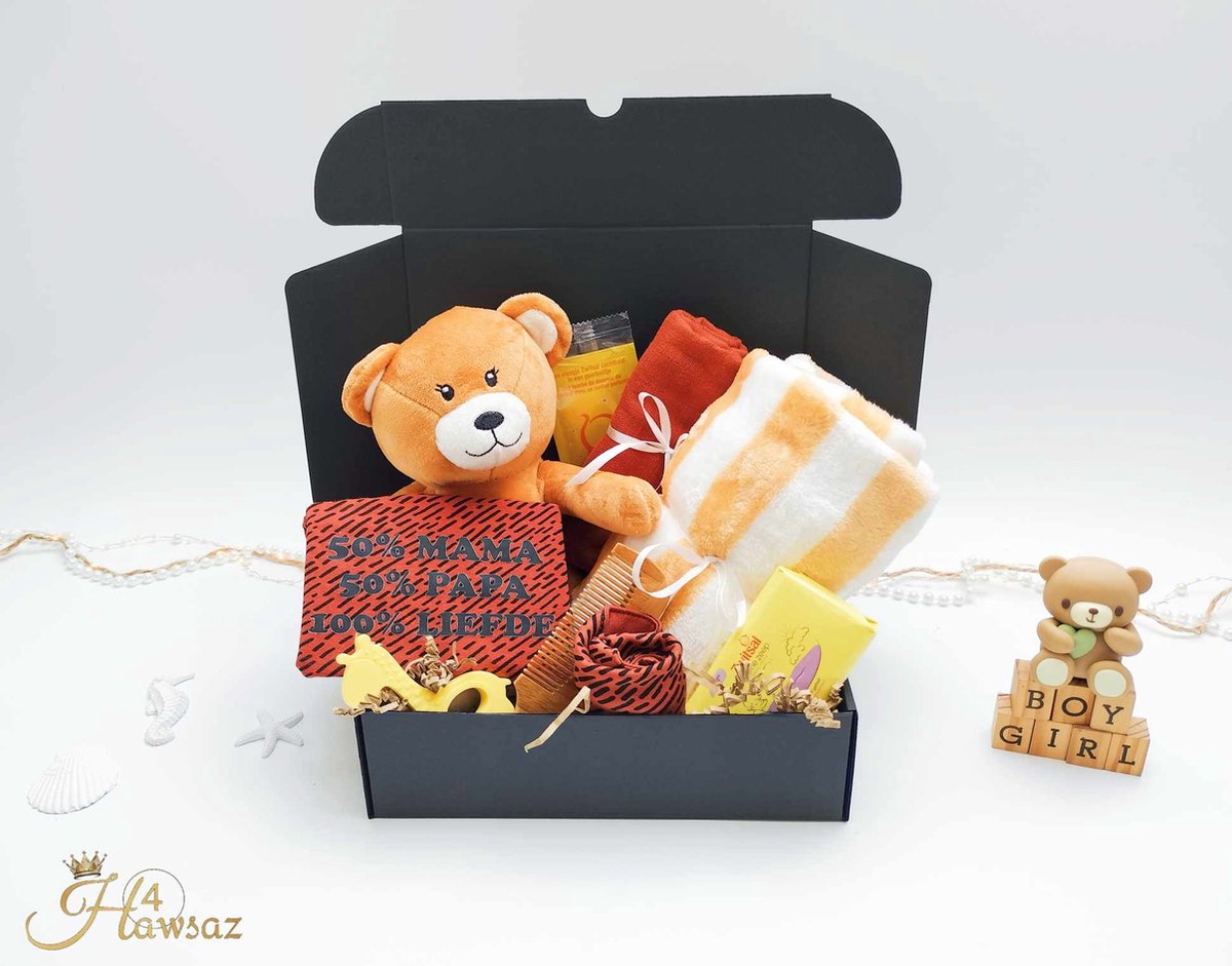 Goedkoopste Luxe kraamcadeaus - Genderneutraal baby cadeau 9 stuks - Gepersonaliseerd cadeau - Hawsaz.nl - Kam - Geboortecadeau - Babyshower - Baby knuffel beer - Rompertje met tekst - Babydeken - babysets - Zwitsal - Babykleding - Babycadeau - Babygeschenkset