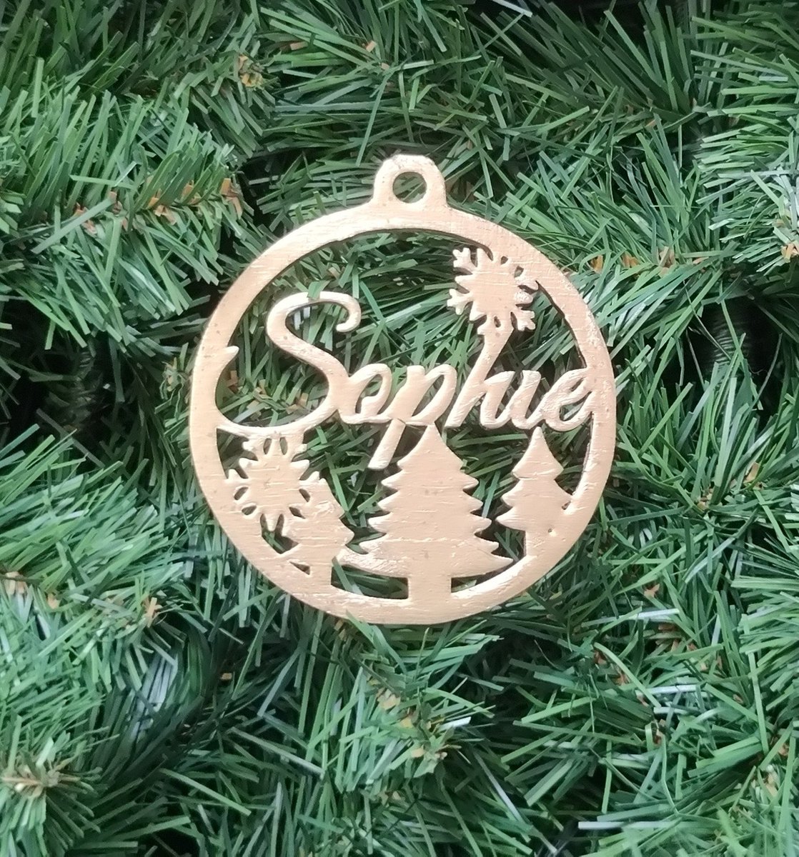 Gepersonaliseerde houten kerstbal met uw eigen naam - December - Cadeautip - Kerstboom - Goud
