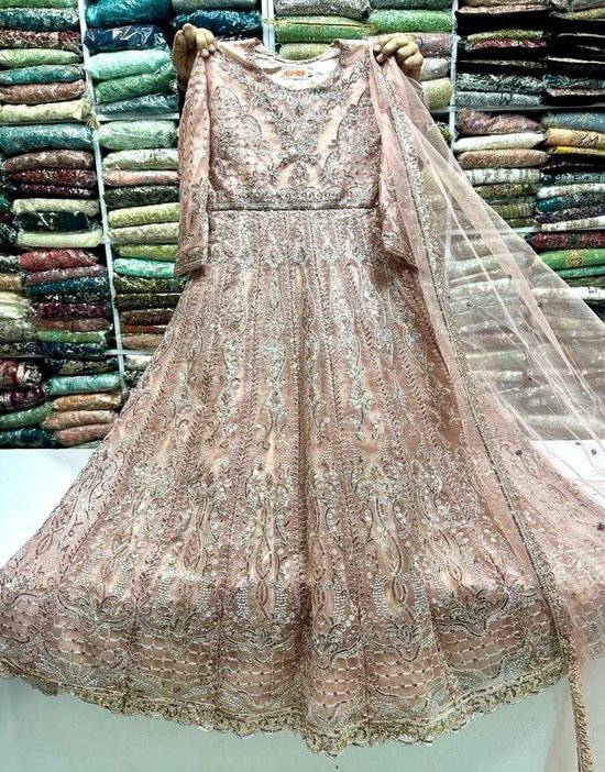 Foto: Party wear gown with dupatta embroidery work all over soft net embroidered dupatta chest size 44 inch gown length 58 inch