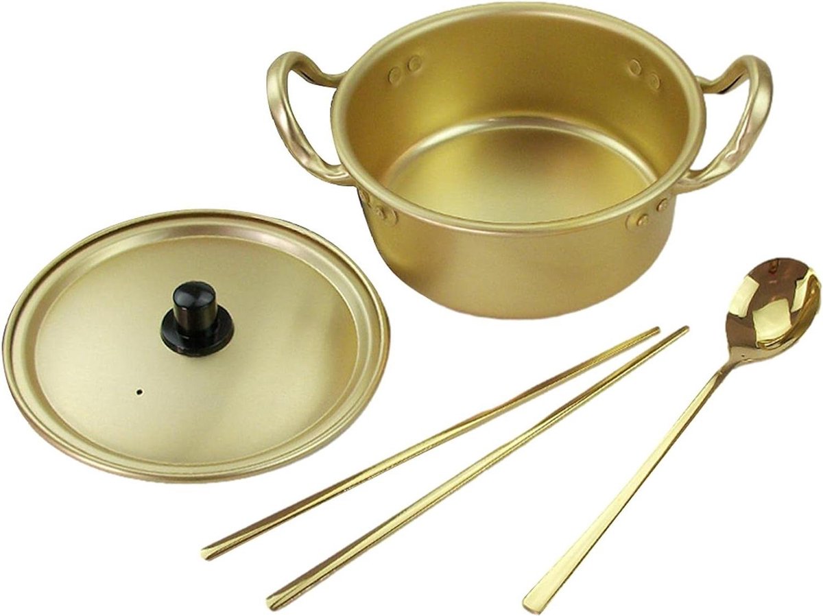 20cm Fast Heating Instant Noodle Soup Pot With Lid Spoon Chopsticks Korean Ramen Noodle Cooking Pot Double Handle Yellow Aluminum Stockpot