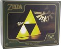 Doos van The Legend of Zelda-lamp, met beeld van de lamp en tekst 'TRIFORCE LIGHT'.