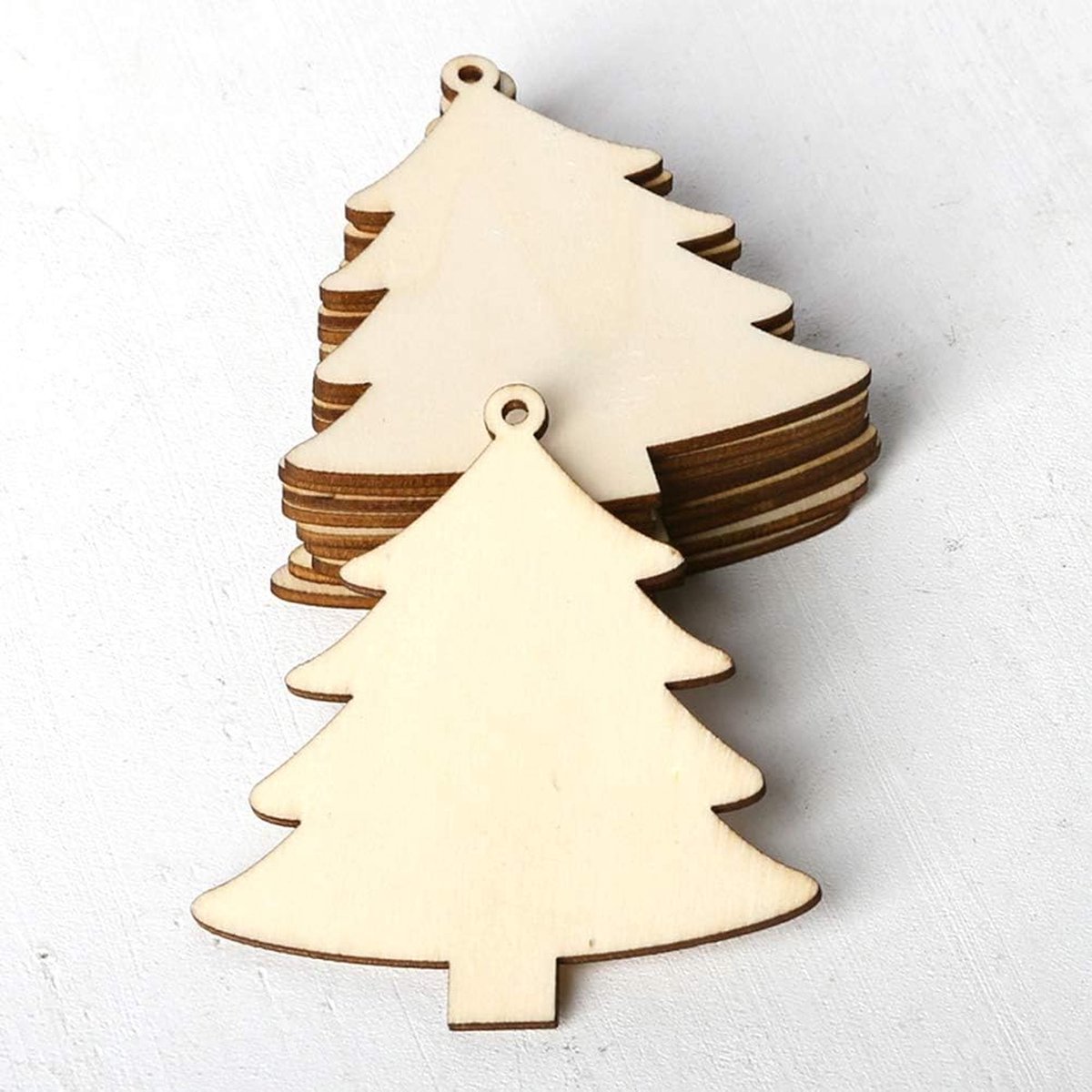 Boom hangdecoraties - 10 stuks - met bindtouw - Houten kerstdecoraties - Houten kerstballen - Kerst hangdecoraties - Kerstversiering - Kerstboom - Feesten - Vakantiefeesten - Home decor - Vorm: Kerstboom – foto 2