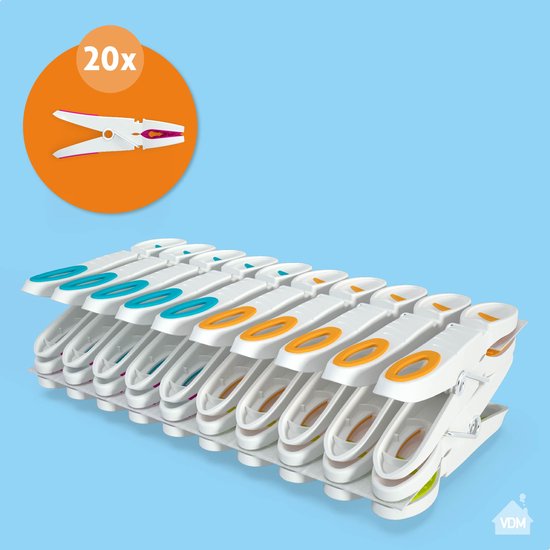 Twintig witte wasknijpers met gekleurde grips (oranje, blauw, groen, roze) op een rij.