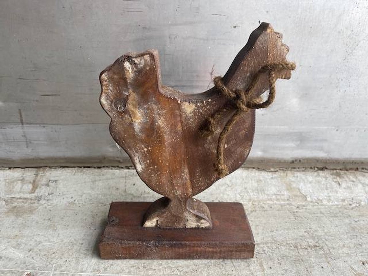 Chicken old wood