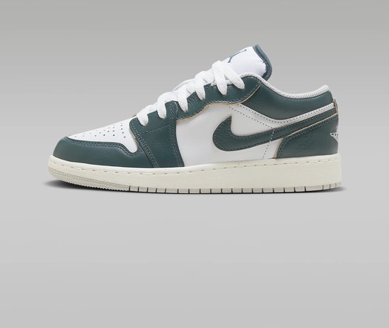 Nike Air Jordan Low SE GS 