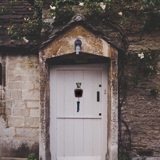 Cloche en métal avec poignée – Excellent générateur de bruit pour les matchs de football, les cloches d'école et les cloches de grange.