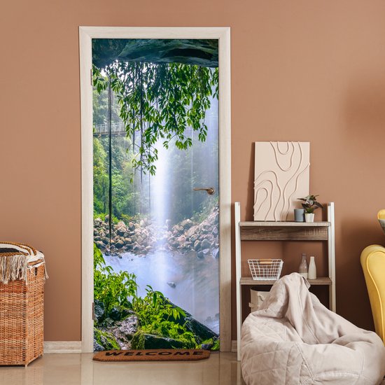 Deurposter 80x205 cm - Deursticker Jungle - Regenwoud - Water - Waterval - Planten - Meubelfolie zelfklevend - Deurfolie woonkamer - Interieurfolie fotobehang - Deur plakfolie - Deurstickers - Deurbehang sticker - Kamer decoratie