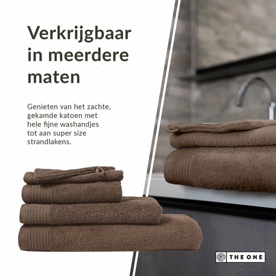 Stapel bruine handdoeken, van klein tot groot. Het "THE ONE" logo is zichtbaar.