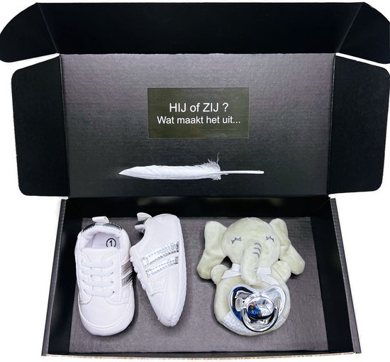 Kraamcadeau - unisex - babyshower -gender reveal - babysneakers rammelaar en speen van Little Dutch — afbeelding 3