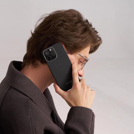 PITAKA Coque MagEZ 6 pour Apple iPhone 16 Pro - Compatible avec MagSafe - Coque arrière en fibres d'aramide 600D - Ultra fine - Moonrise