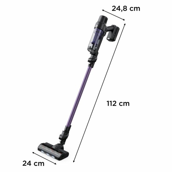 Paarse steelstofzuiger met afmetingen 112 cm hoogte, 24,8 cm breedte en 24 cm diepte.