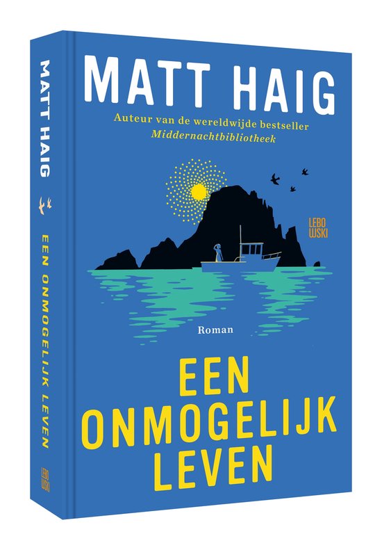 Boek "Een onmogelijk leven" van Matt Haig. Een rotsachtig eiland, een boot en een man bij zonsondergang. Zijaanzicht.