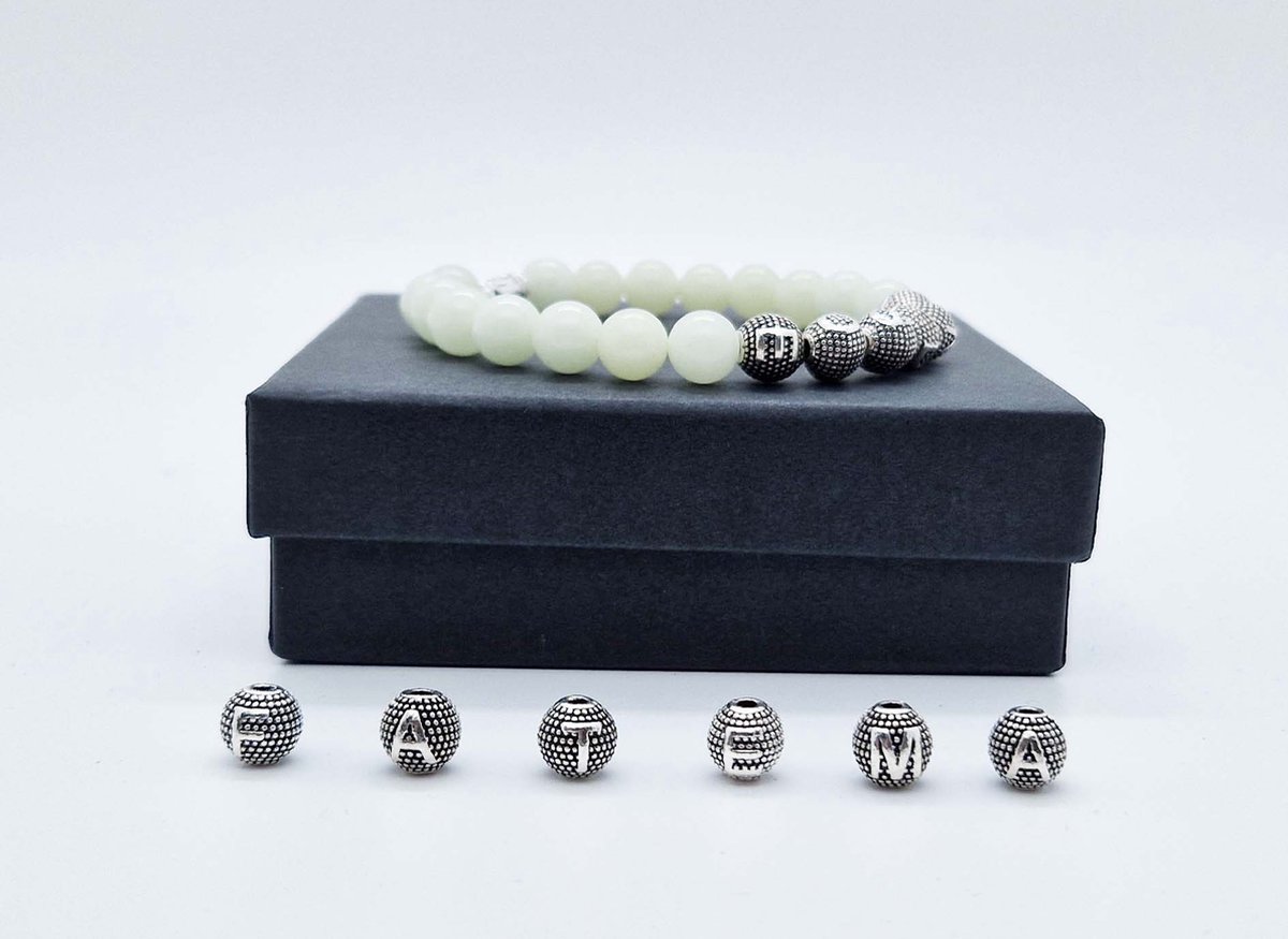 Handgemaakte Natuurstenen armband met metaal naam " Maan licht " - Met je naam of de naam van uw geliefde- 8 mm diameter van de korrel- Diameter armband 20 cm - Een mooi cadeau voor familie en vrienden