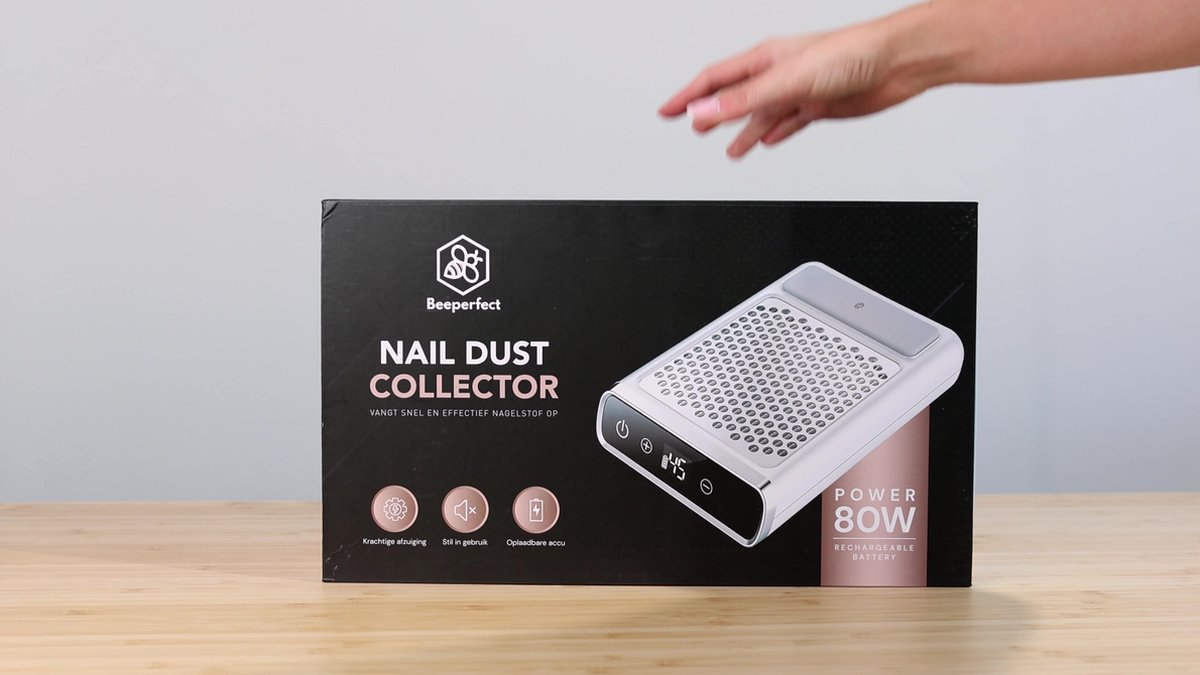 Beeperfect Nail Dust Collector in een echte nagelstudio