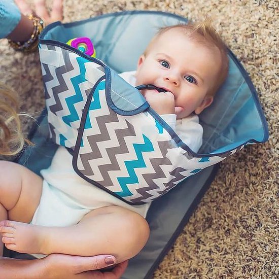 3-in-1 baby luier verschoonkussen zwart/wit - Spelen en verschonen tegelijk - snoofybee - Waterafstotend van SnoofyBee — afbeelding 2