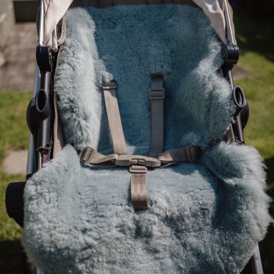 WOOOL Schapenvacht 2-in-1 Kinderwagen Buggy - SNUGGY (Mint) - Inleg & Opleg - 100% Echte Schapenvacht - Kort Geschoren Wol - Veilig, ECO & Duurzaam van WOOOL — afbeelding 3