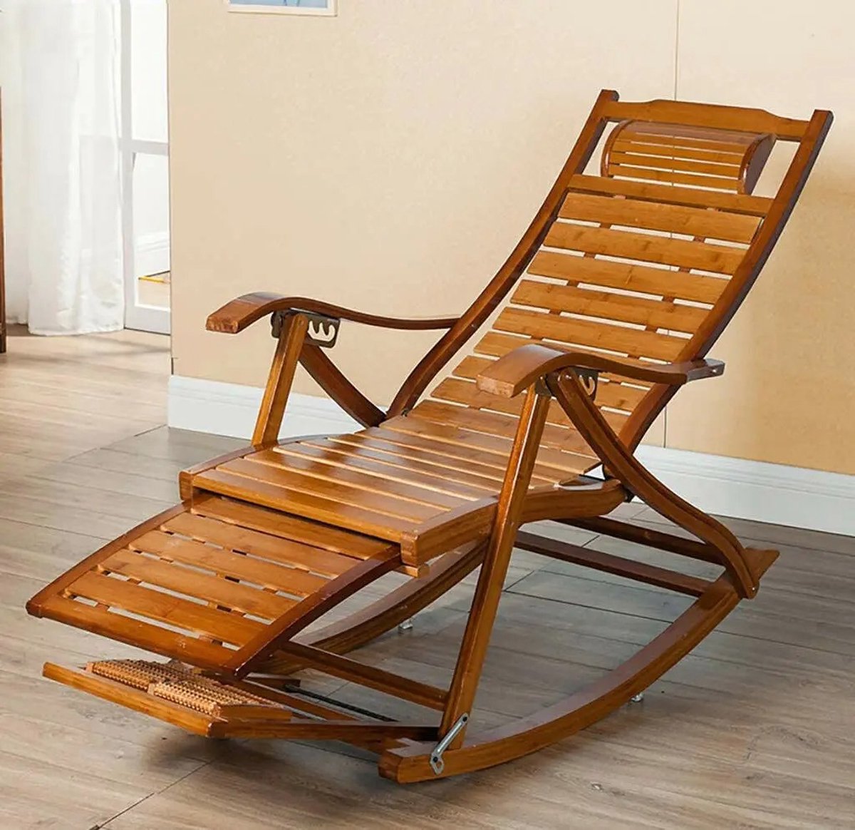 RM Store Duurzame Houten Bamboe Schommelstoel Verstelbare Loungestoel 5 verschillende standen Opvouwbare tuinstoel Inclusief arm- en voetensteun Max. 200KG Khaki