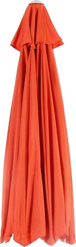 Gevouwen terracotta parasol, lange vorm met een golfvormige onderrand.