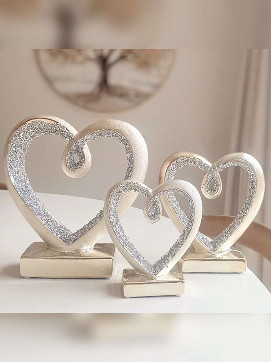 Set 3 harten champagnekleur 24 cm hoog - interieur - decoratie - voor binnen - glitter - geschenk - cadeau - Kerst - Nieuwjaar - Valentijn - verjaardag