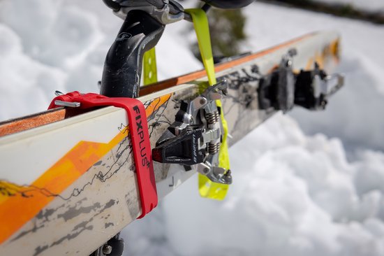Fixplus strap oranje 66cm - TPU spanband voor snel en effectief bundelen en bevestigen van fietsonderdelen, ski's, buizen, stangen, touwen en latten — afbeelding 3