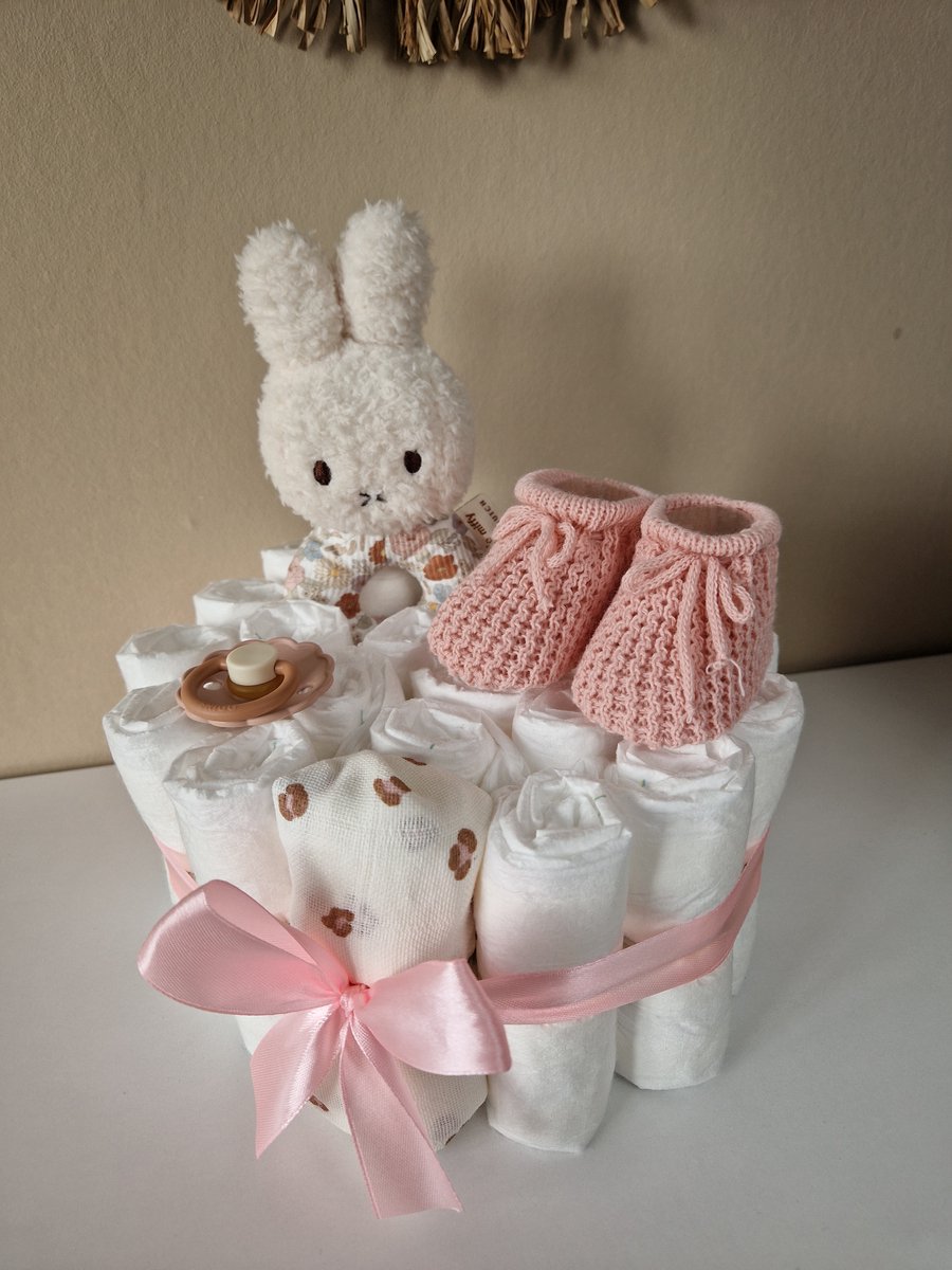 Goedkoopste Luiertaart small Nijntje Vintage Little Flowers rammelaar meisje - babyshower- kraamcadeau