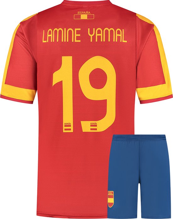 Ensemble de football complet rouge avec 'Lamine Yamal' et le numéro '19' sur le maillot, et un short bleu.