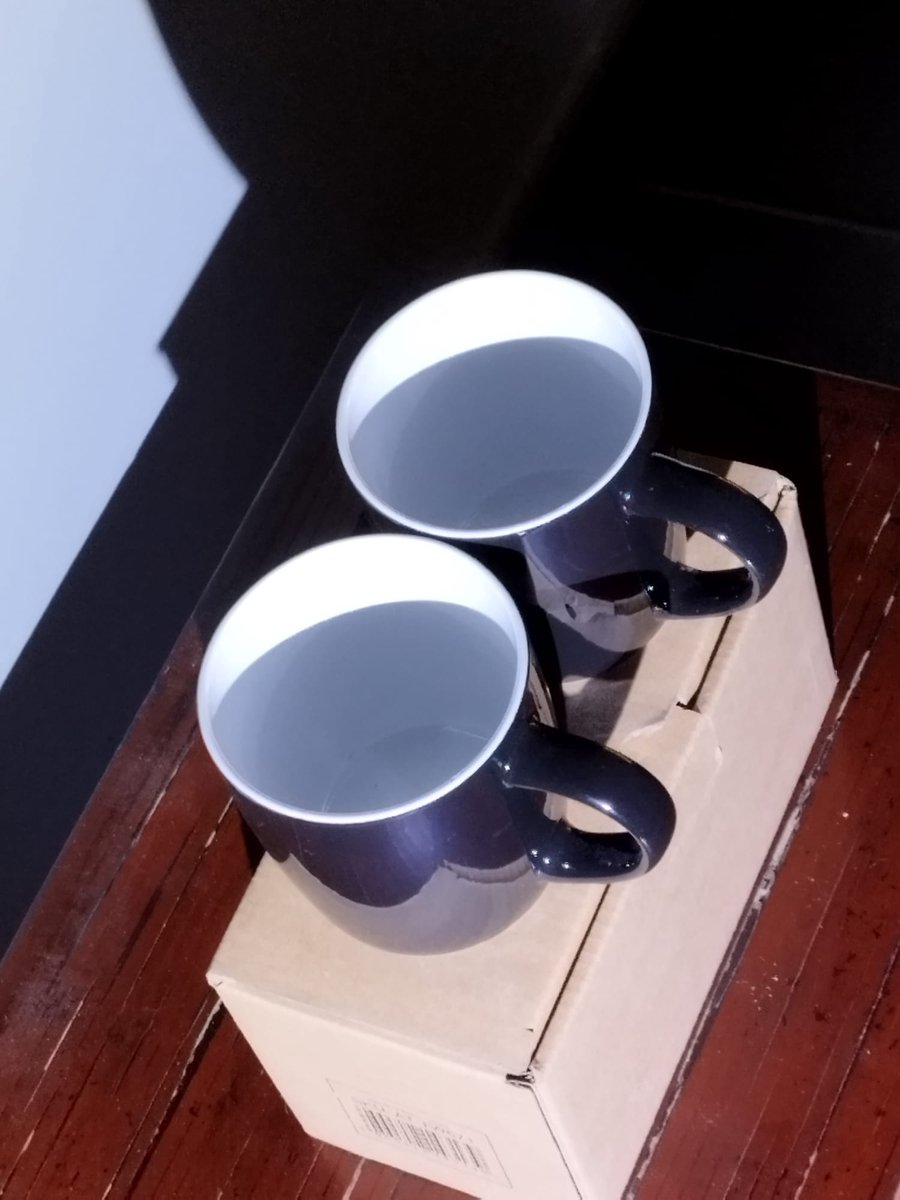 Argon - Set van 2 Koffie/theetassen - 350 ml - Zwart/wit - hoge volumekorting