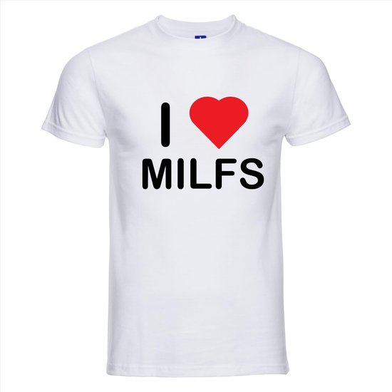 Wit T-shirt met de tekst 'I ♡ MILFS' in zwart en rood.