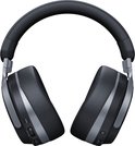 Zwarte Turtle Beach gaming headset, van voren gezien met accentstrepen op de oorschelpen, op zwarte achtergrond.