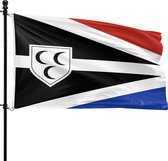 De vlag van Krimpen aan den IJssel met zwart, wit, rood en blauw, en een schild met drie manen.