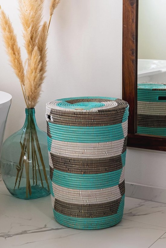 YAADU XXL Wasmand met deksel 110L - Geweven wasmand, Afrikaanse mand, Wasverzamelaar met deksel, Grote opbergmand voor speelgoed & dekens, Mand met handvat, Model Meroe (Turquoise-Traditioneel