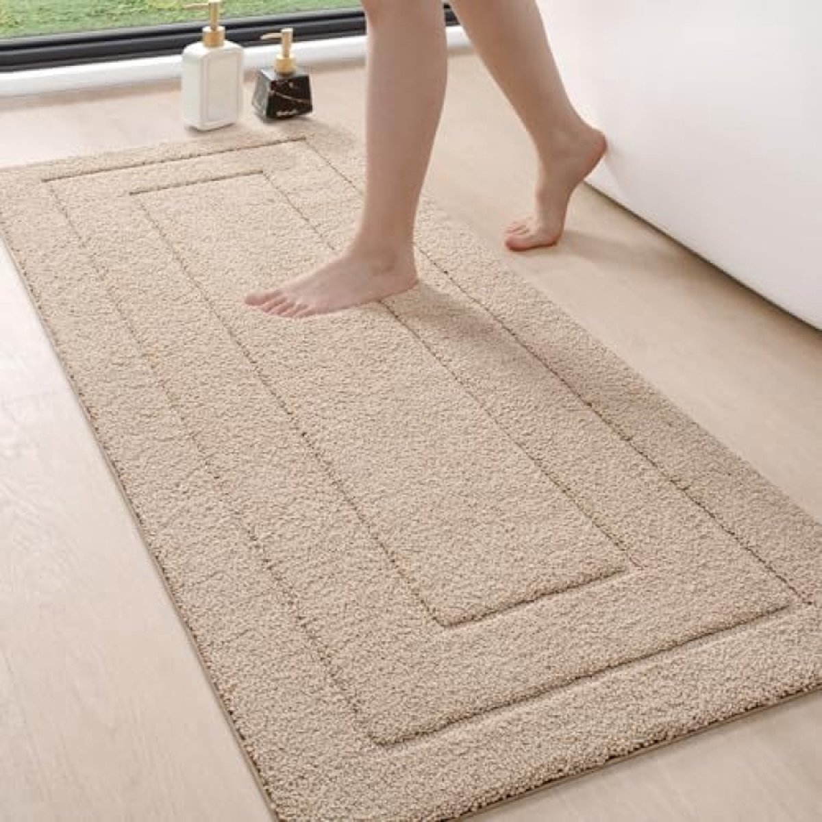 Badmat van microvezel, absorberend, antislip, zacht douchemat, machinewasbaar, 60 x 150 cm, beige