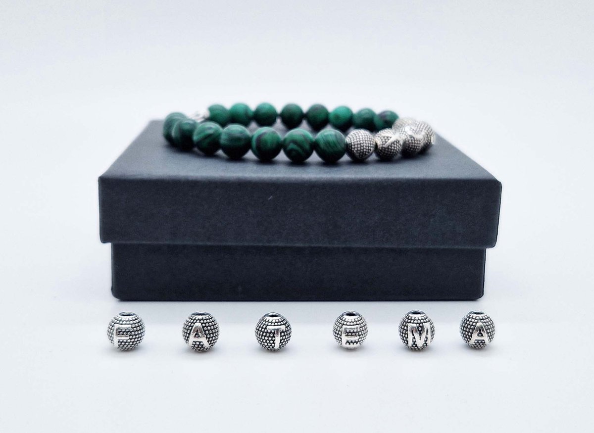 Handgemaakte Natuurstenen armband met metaal naam "Malachiet" - Met je naam of de naam van uw geliefde- 8 mm diameter van de korrel- Diameter armband 20 cm - Een mooi cadeau voor familie en vrienden