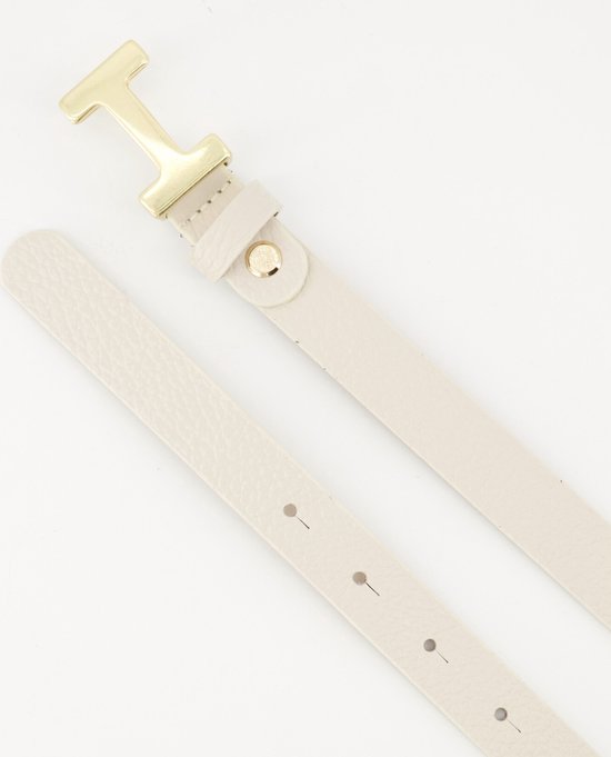 Lichtbeige leren riem met een gouden H-gesp, een knoopsluiting en meerdere gaatjes.