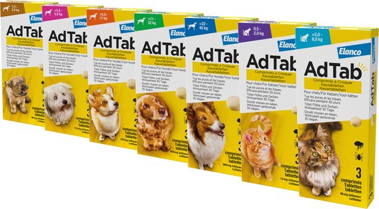 Rij van 5 AdTab anti-vlooien en teken kauwtabletten dozen voor honden van verschillende gewichtsklassen met honden op de verpakking.