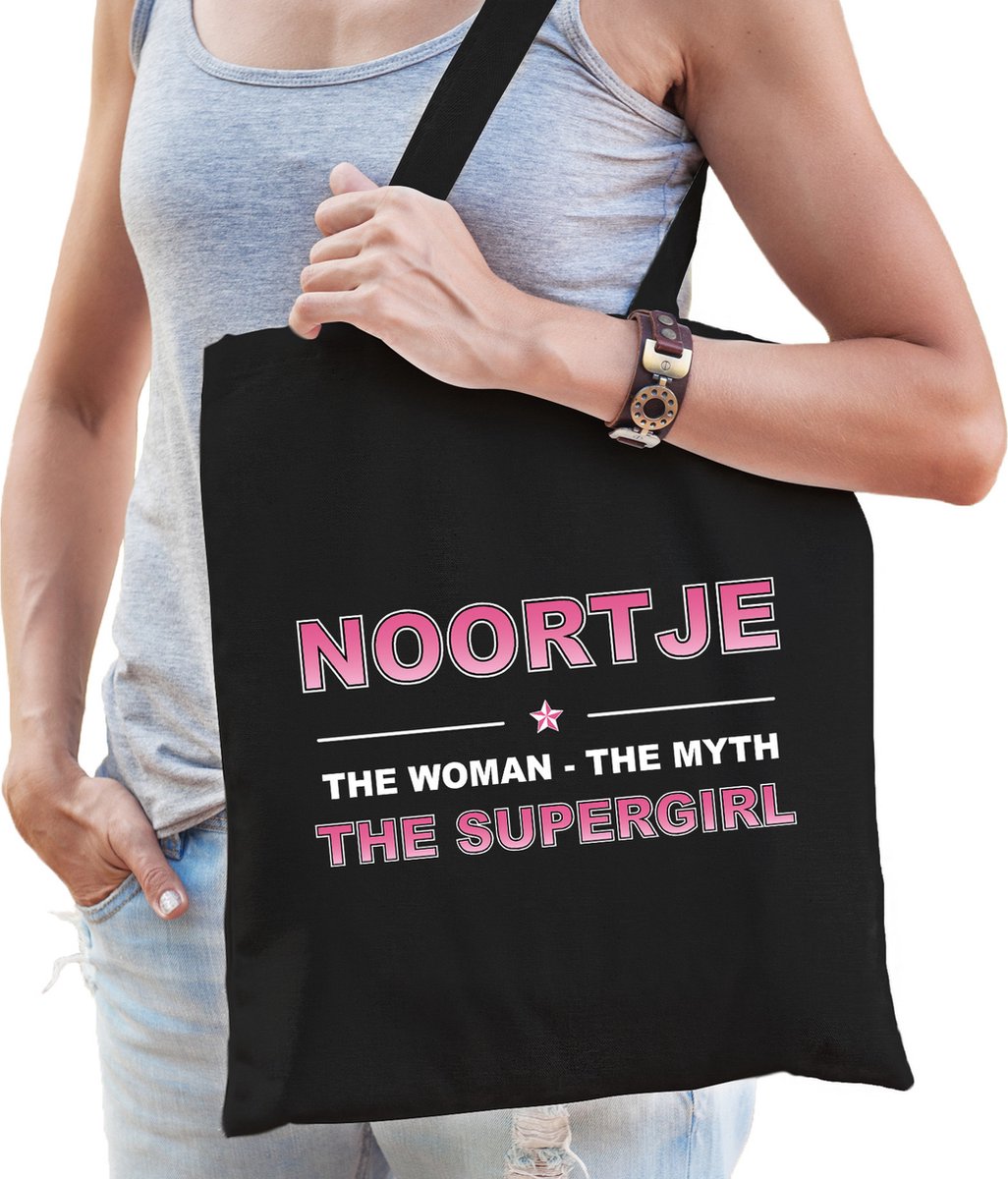 Naam cadeau Tasje voor Noortje - The woman, The myth the supergirl - katoenen - zwart - verjaardag - moederdag - collega - vriendin