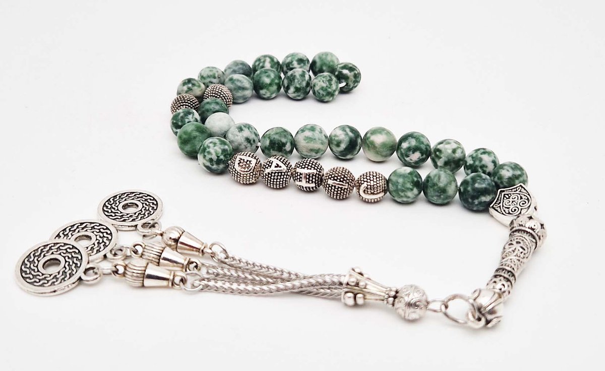 Handgemaakte naam tasbih 33 Kralen Natuursteen “Qinghai hade ” - met metaal tassel “Omarmen"- Met je naam of de naam van uw geliefde- 8 mm diameter van de korrel