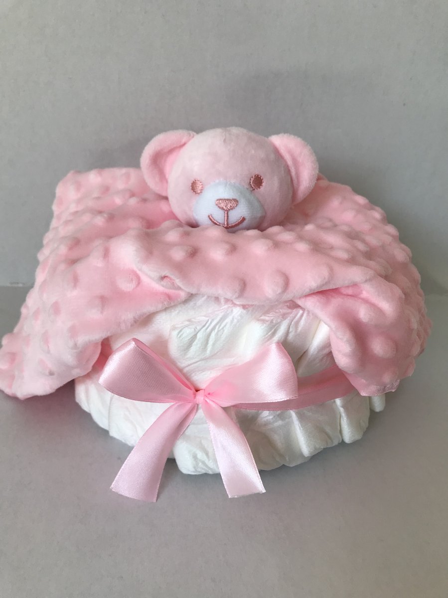 Luiertaart small meisje met knuffeldoekje| kraamcadeau | babyshower | kraamfeest