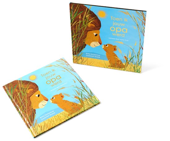 Twee boeken, een staand en een liggend, met illustratie van een leeuw en welp. 'Toen ik jouw opa werd'.