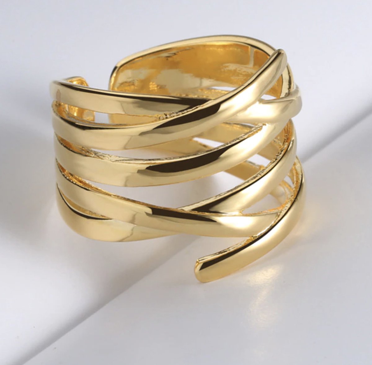 Ring dames | dames ring | grote ring | stoere ring | one size | verstelbare ring | 925 zilver | goudkleurig | valentijn | valentijn cadeau | valentijnscadeau voor haar