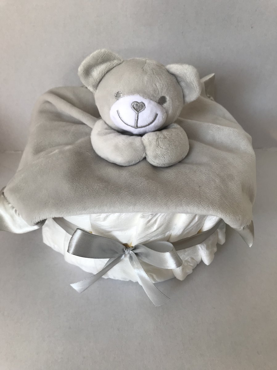 Goedkoopste Luiertaart small neutraal met knuffeldoekje | kraamcadeau | babyshower | kraamfeest