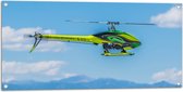 WallClassics - Tuinposter – Geel Groene Helikopter bij Wolken - 100x50 cm Foto op Tuinposter  (wanddecoratie voor buiten en binnen)