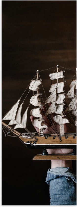 WallClassics - Poster (Mat) - Miniatuurversie van Groot Zeilschip - 40x120 cm Foto op Posterpapier met een Matte look