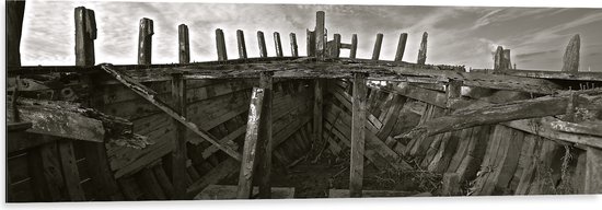 WallClassics - Dibond - Binnenkant van Oud Schip - 120x40 cm Foto op Aluminium (Wanddecoratie van metaal)