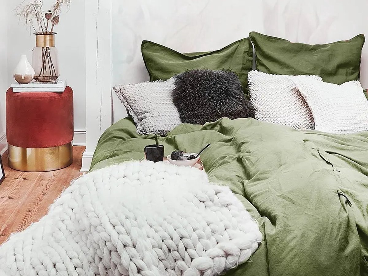 de Bijenkorf Home Organic biologisch katoensatijn dekbedovertrekset 400TC - inclusief de Bijenkorf Home Organic biologisch katoensatijn dekbedovertrekset 400TC - inclusief