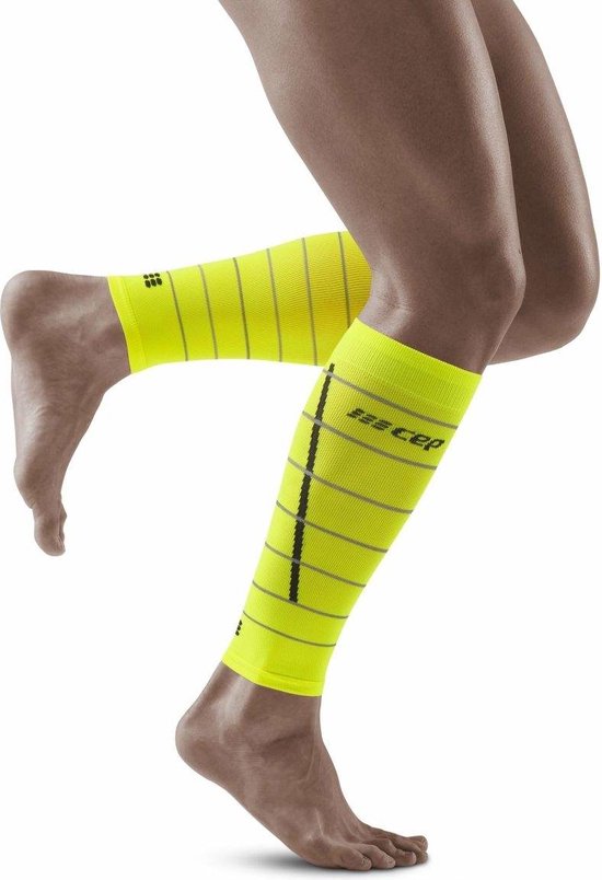 CEP - Reflectie calf sleeves - neon yellow - Maat (kuitomtrek): Dames II: Kuitomtrek 25 - 31 cm