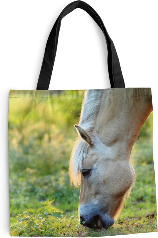MuchoWow® Schoudertas - Strandtas - Big Shopper - Boodschappentas - Grazend fjord paard op een zomerse dag - 40x40 cm - Katoenen tas