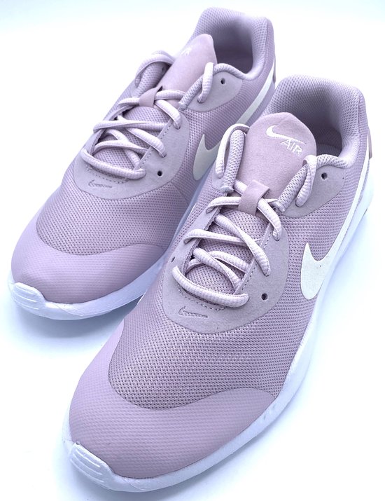 Baskets pour femmes Nike Air Max Oketo - Taille 37,5 | bol.com