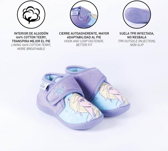 Paarse sloffen met klittenbandsluiting, met op de voorkant Elsa uit Frozen. Met het "100% katoen" logo.